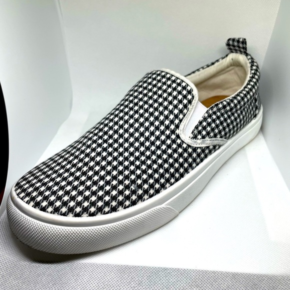 Maurice’s slip on women’s size 10 - Picture 1 of 8